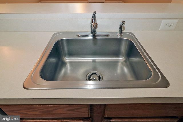 156 MIRAGE BLVD, Barnegat, NJ 08005