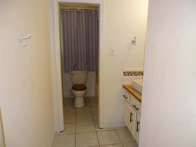 18906 Woodridge Drive, Conroe, TX 77302