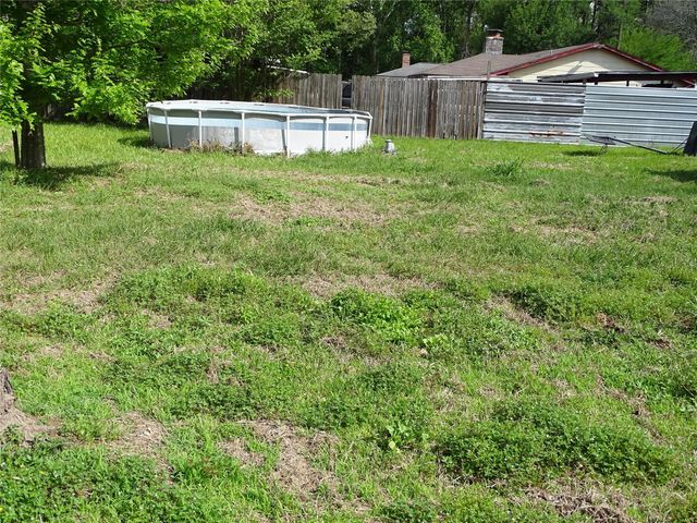 18906 Woodridge Drive, Conroe, TX 77302