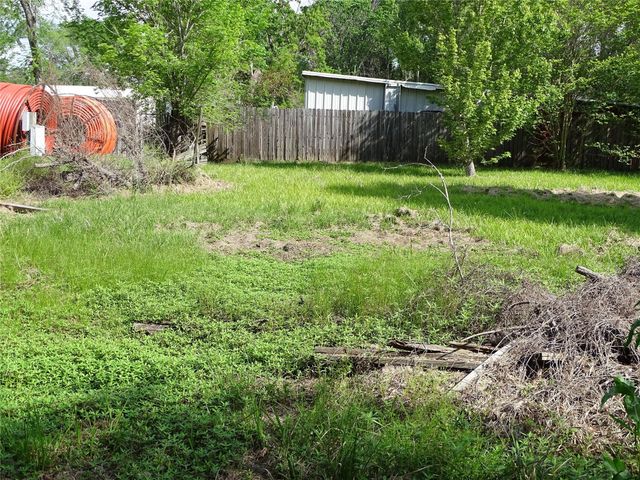 18906 Woodridge Drive, Conroe, TX 77302