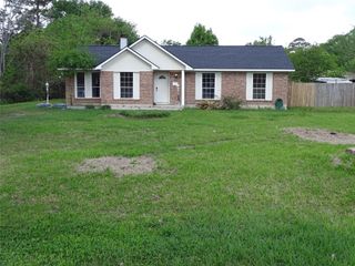 18906 Woodridge Drive, Conroe, TX 77302