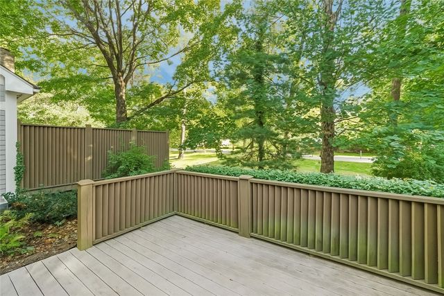 35 Bagy Wrinkle Cove, Warren, RI 02885