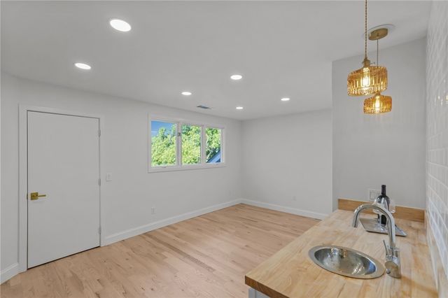 35 Bagy Wrinkle Cove, Warren, RI 02885