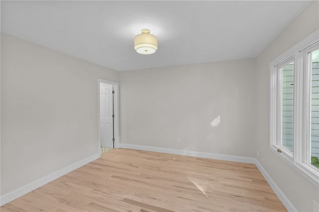 35 Bagy Wrinkle Cove, Warren, RI 02885