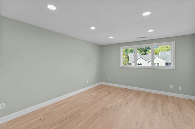 35 Bagy Wrinkle Cove, Warren, RI 02885