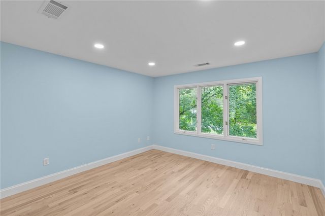 35 Bagy Wrinkle Cove, Warren, RI 02885