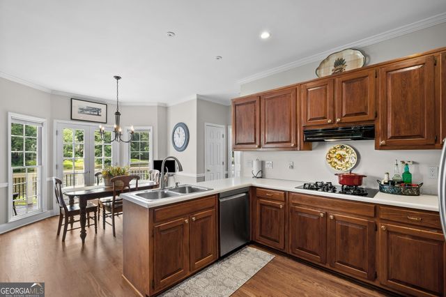 122 N Lakeside Drive NW, Kennesaw, GA 30144