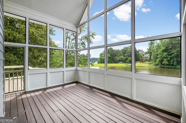 122 N Lakeside Drive NW, Kennesaw, GA 30144