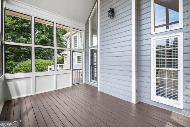 122 N Lakeside Drive NW, Kennesaw, GA 30144