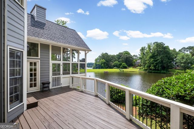 122 N Lakeside Drive NW, Kennesaw, GA 30144