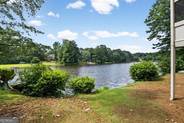 122 N Lakeside Drive NW, Kennesaw, GA 30144