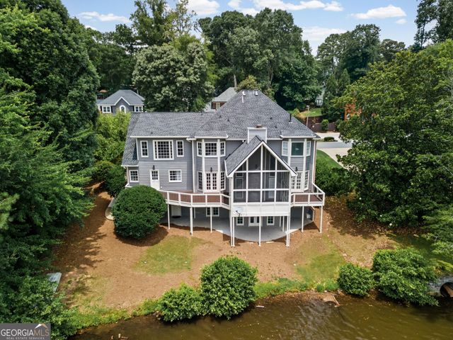122 N Lakeside Drive NW, Kennesaw, GA 30144