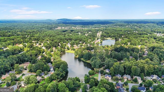 122 N Lakeside Drive NW, Kennesaw, GA 30144
