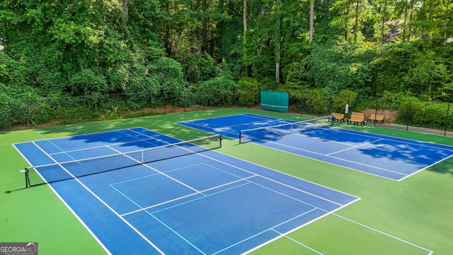 122 N Lakeside Drive NW, Kennesaw, GA 30144