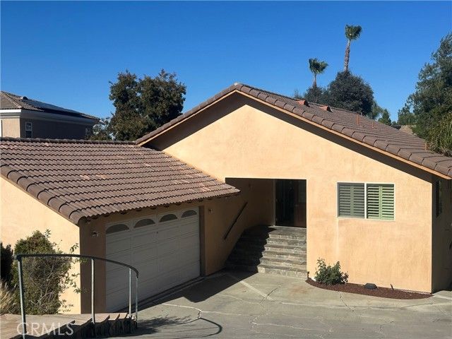 22700 Cascade Drive, Canyon Lake, CA 92587