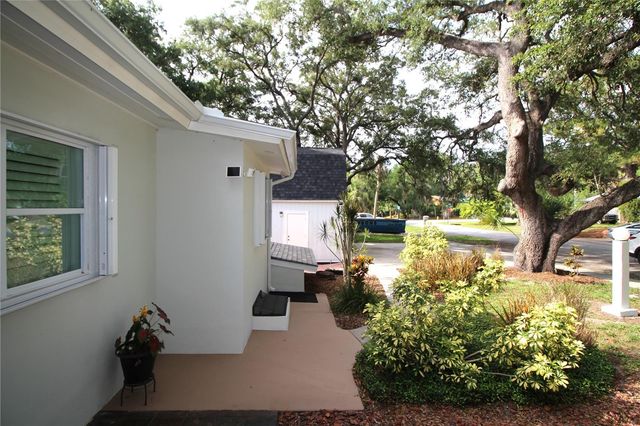 2436 NAVAREZ AVENUE, Safety Harbor, FL 34695