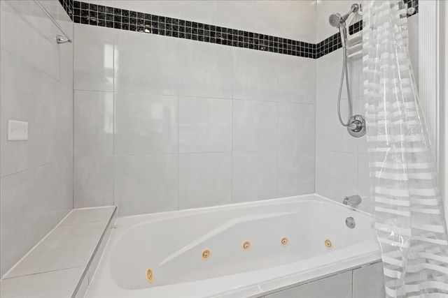 3268 W Fullerton Avenue 2, Chicago, IL 60647