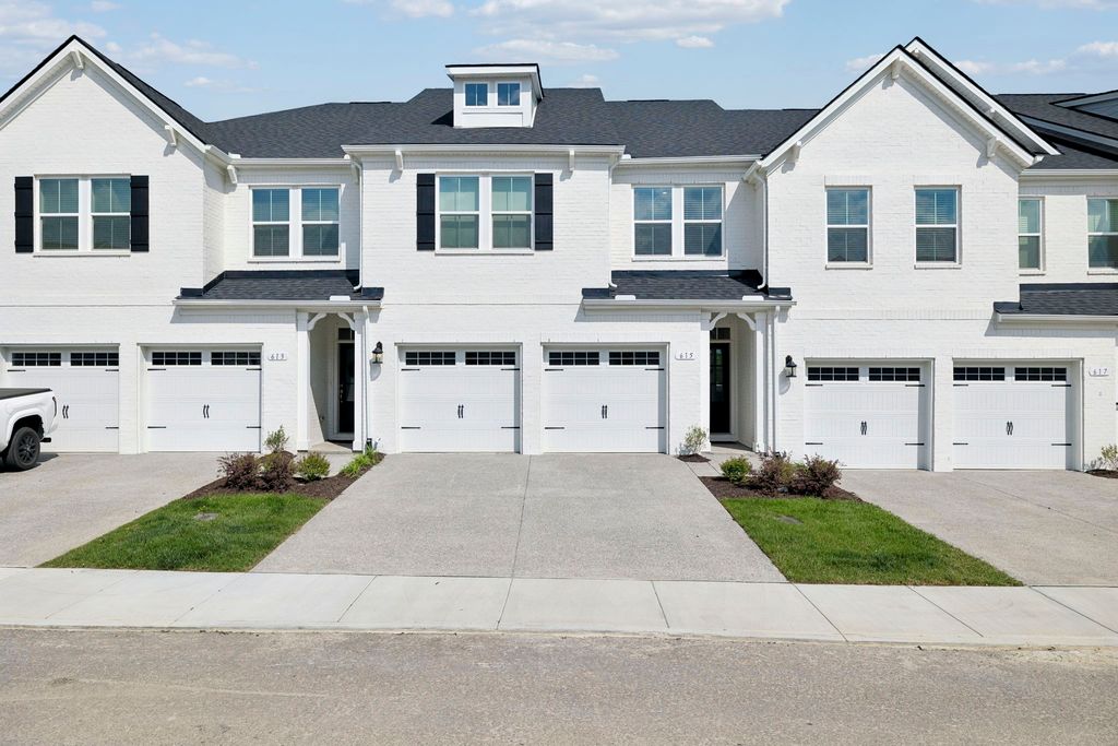 615 Club View Way, Mount Juliet, TN 37122