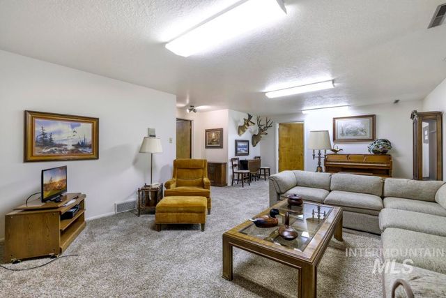 2018 Rancho Vista Dr, Twin Falls, ID 83301