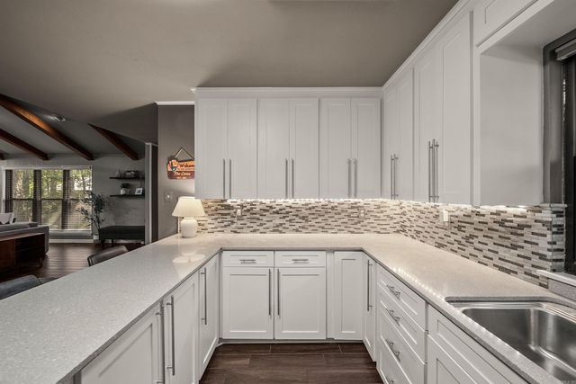 25 Point South Circle, Little Rock, AR 72211
