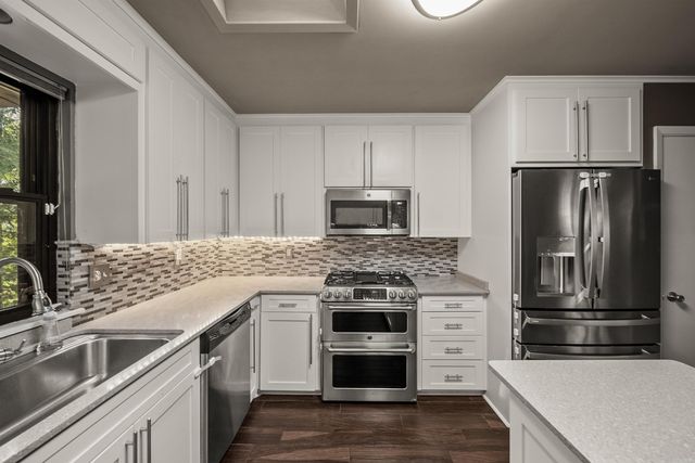 25 Point South Circle, Little Rock, AR 72211
