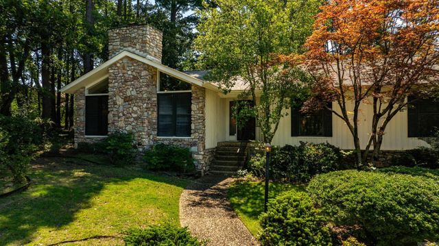 25 Point South Circle, Little Rock, AR 72211