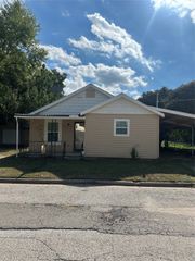 418 Elba Street, Bowie, TX 76230