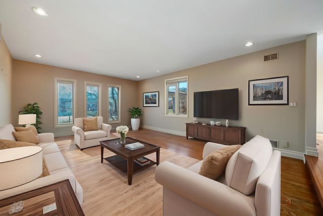 3926 Raintree Lane, Northbrook, IL 60062