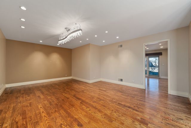 3926 Raintree Lane, Northbrook, IL 60062