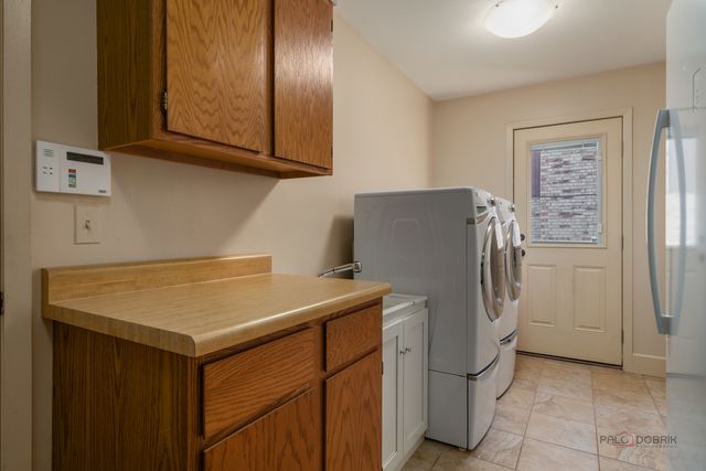 3926 Raintree Lane, Northbrook, IL 60062