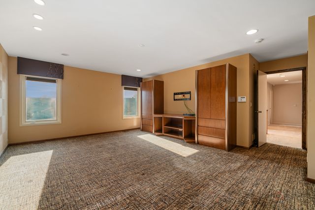 3926 Raintree Lane, Northbrook, IL 60062