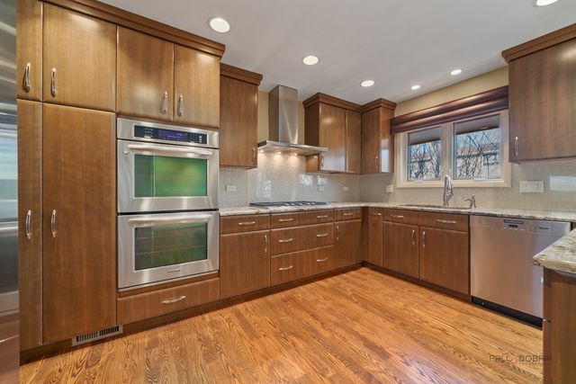 3926 Raintree Lane, Northbrook, IL 60062