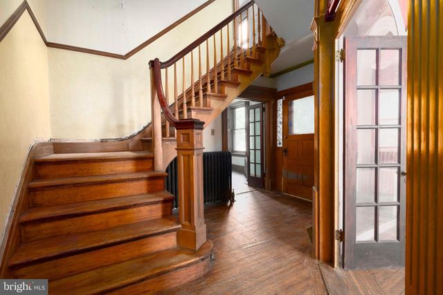 1717 MOUNT VERNON ST, Philadelphia, PA 19130