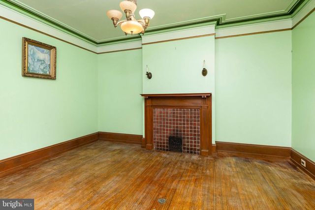 1717 MOUNT VERNON ST, Philadelphia, PA 19130