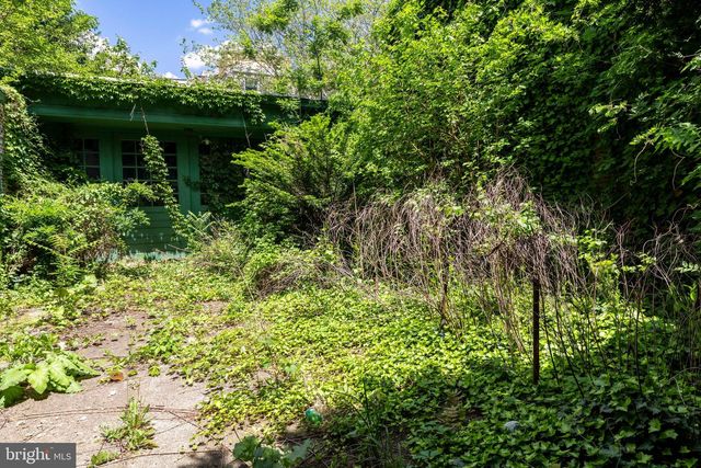 1717 MOUNT VERNON ST, Philadelphia, PA 19130