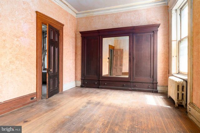 1717 MOUNT VERNON ST, Philadelphia, PA 19130