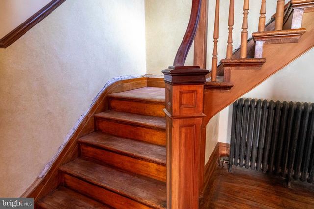 1717 MOUNT VERNON ST, Philadelphia, PA 19130