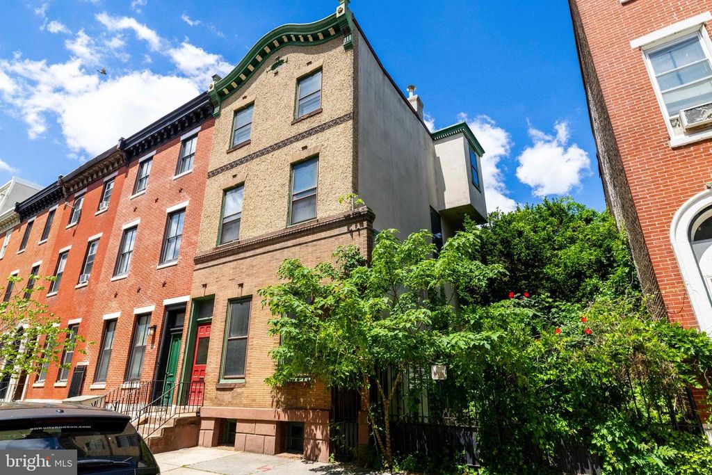 1717 MOUNT VERNON ST, Philadelphia, PA 19130