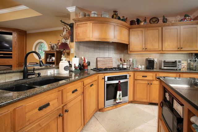 1801 W Holiday, Fate, TX 75087