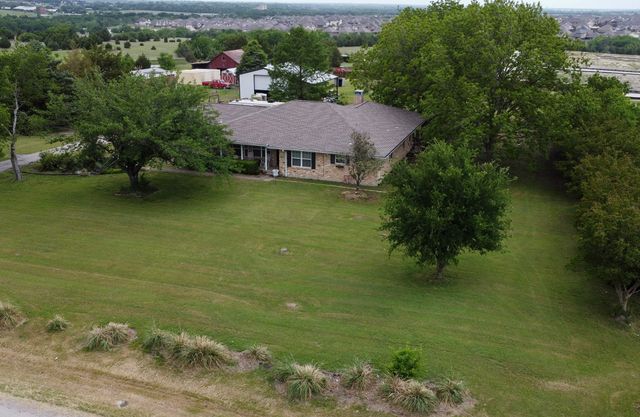 1801 W Holiday, Fate, TX 75087
