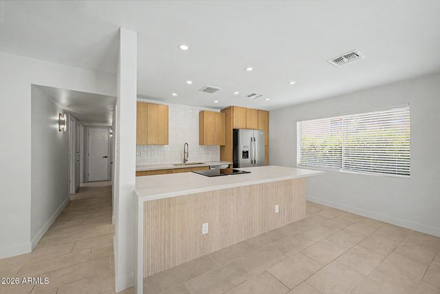 8202 E SELLS Drive, Scottsdale, AZ 85251