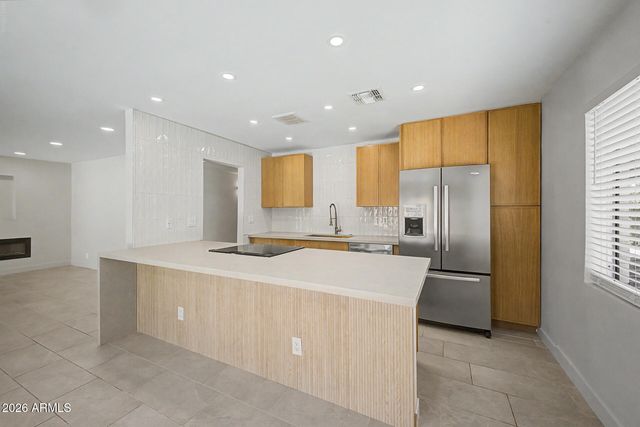 8202 E SELLS Drive, Scottsdale, AZ 85251