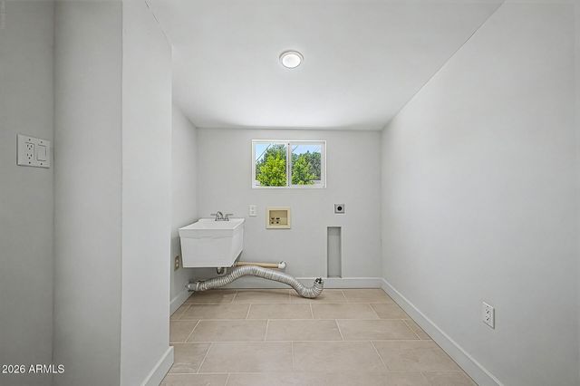 8202 E SELLS Drive, Scottsdale, AZ 85251