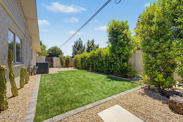 8202 E SELLS Drive, Scottsdale, AZ 85251