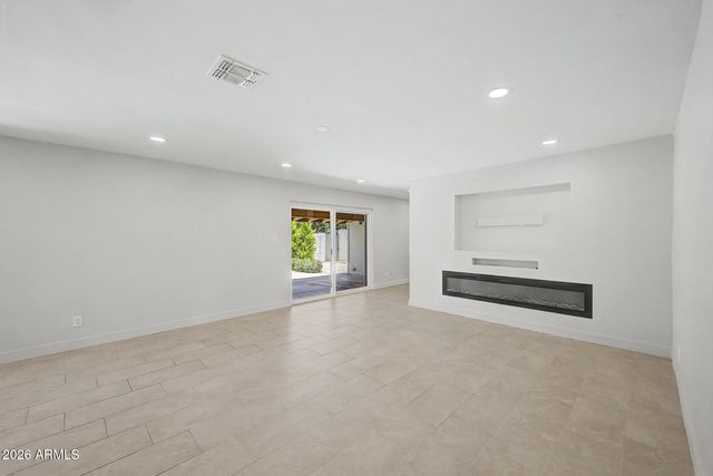 8202 E SELLS Drive, Scottsdale, AZ 85251
