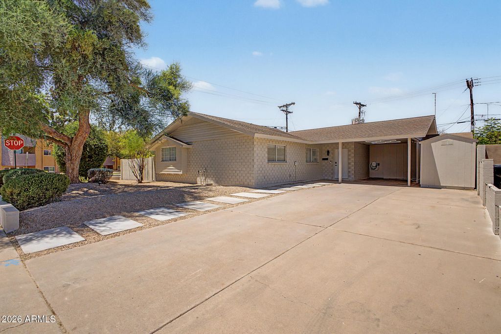 8202 E SELLS Drive, Scottsdale, AZ 85251 — photo 2