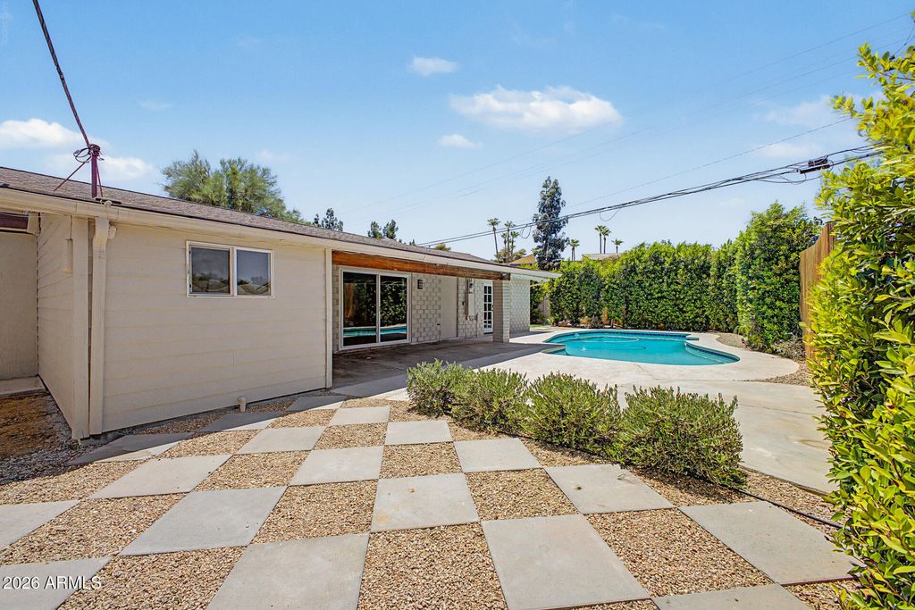 8202 E SELLS Drive, Scottsdale, AZ 85251 — photo 4