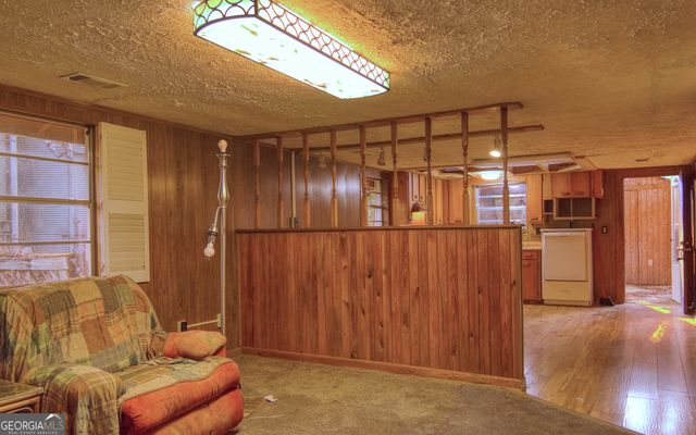 4421 Albert Rahn Road, Glennville, GA 30427