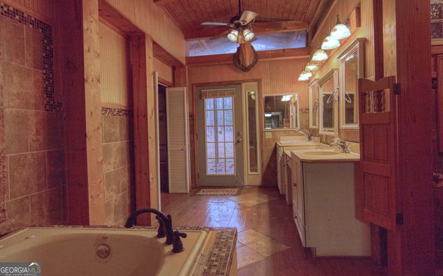 4421 Albert Rahn Road, Glennville, GA 30427