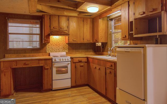 4421 Albert Rahn Road, Glennville, GA 30427